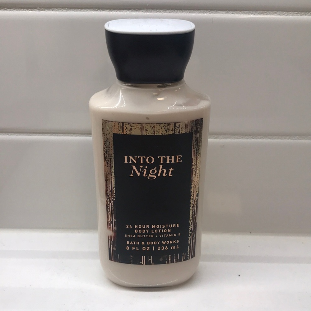 NWT!BBW🌜Into The Night Body Lotion